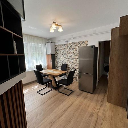 Bingo Apartman Cristuru Secuiesc エクステリア 写真