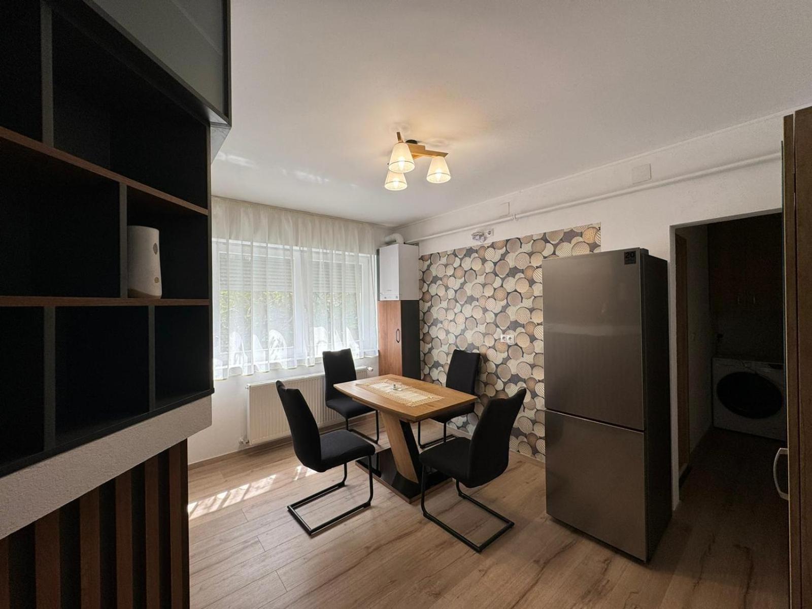 Bingo Apartman Cristuru Secuiesc エクステリア 写真